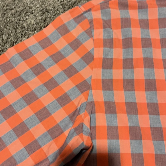 Old Navy Men’s XL Coral & Grey Shirt. - Picture 3 of 5